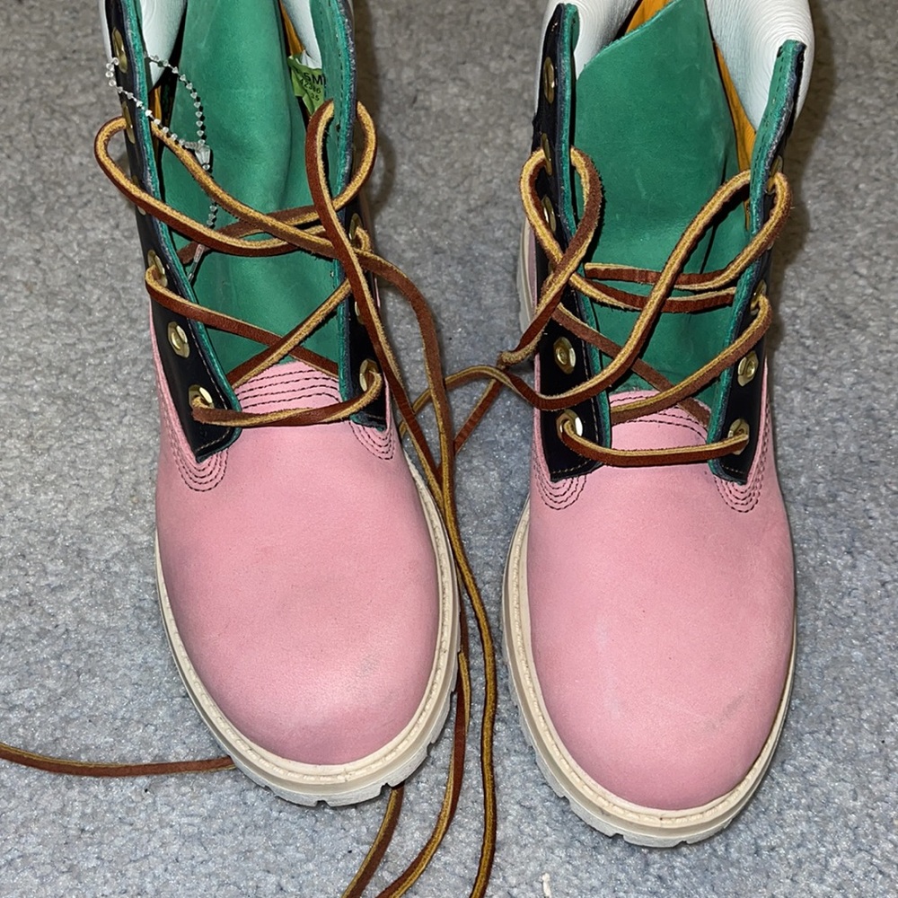 Timberlands - Picture 3 of 7